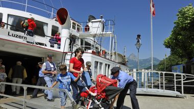 Gastfreundschaft_Schifffahrt_SeelisbergFo_12-07-23_045.png Gastfreundschaft und Qualitätsoffensive im Luzerner Tourismus