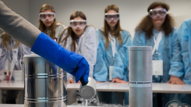 credits_Elargis tes Horizons .jpg PILE: Sensibiliser la main d'œuvre féminine aux carrières dans les métiers techniques